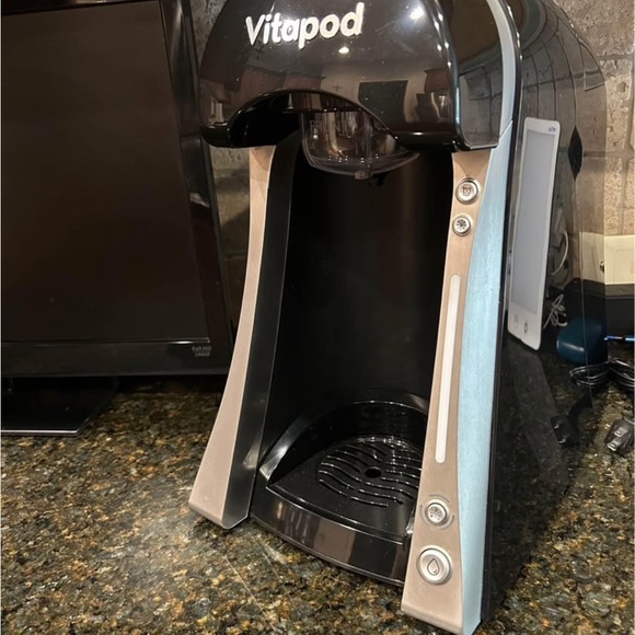 Vitapod Black Beverage Maker - Picture 2 of 4